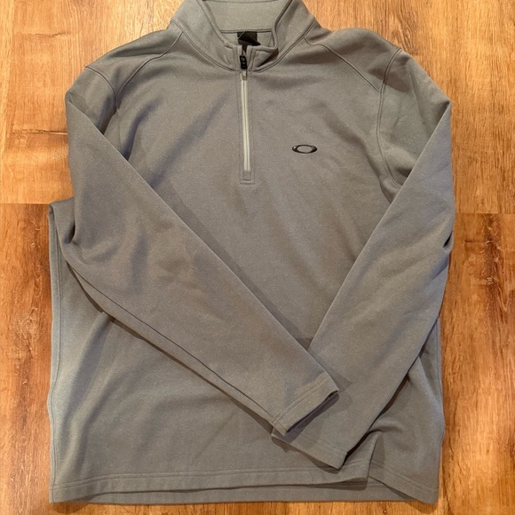 Oakley Other - Oakley men’s Gray Lightweight Quarter-Zip Golf Jacket,L